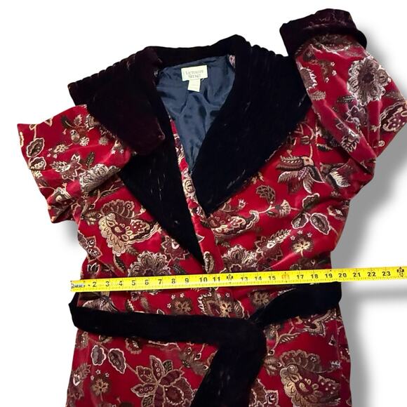 VTG Victoria's Secret Gold Label Red Black Paisley Floral Velvet Robe M/L Chunky - Picture 7 of 16